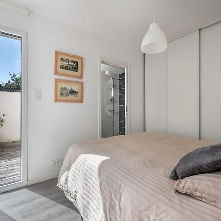 Maison Et Piscine Pour 6 A מלון